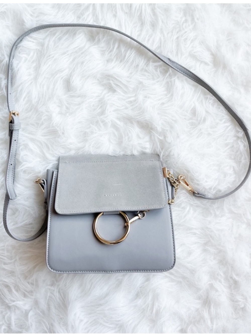 Mode Luxe Gray Ring Handle
Crossbody Bag VICI
